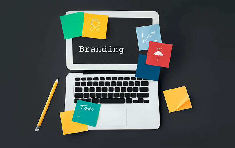 Criação de marca em Itajaí: entenda a diferença entre logotipo e branding